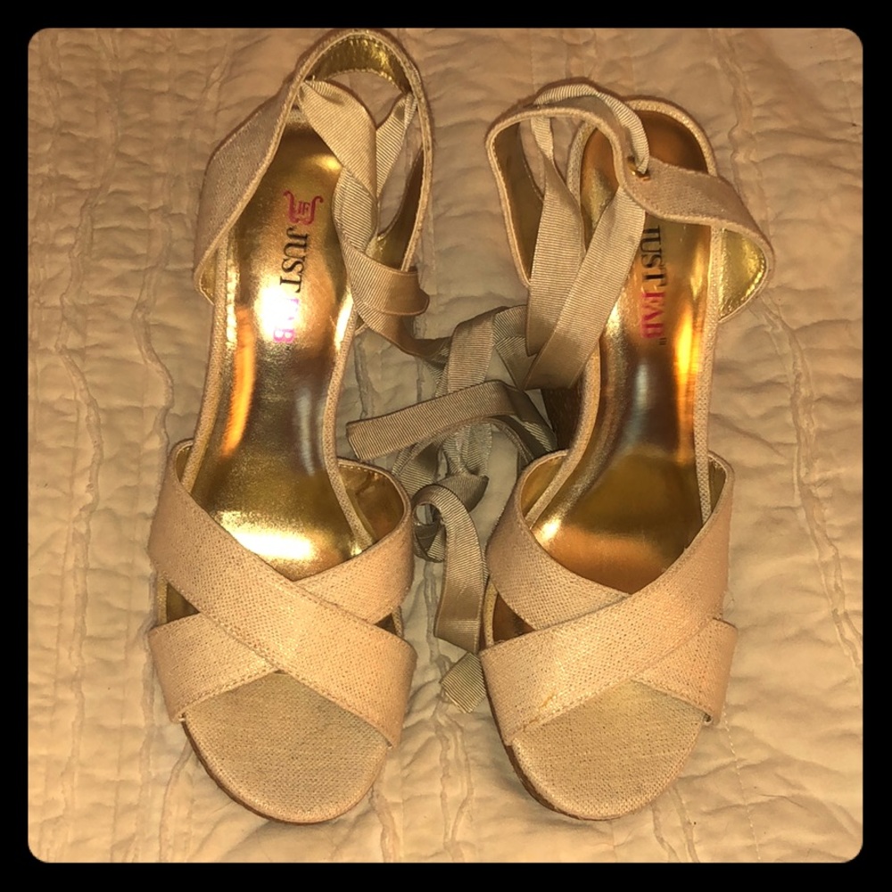 Wedge heels